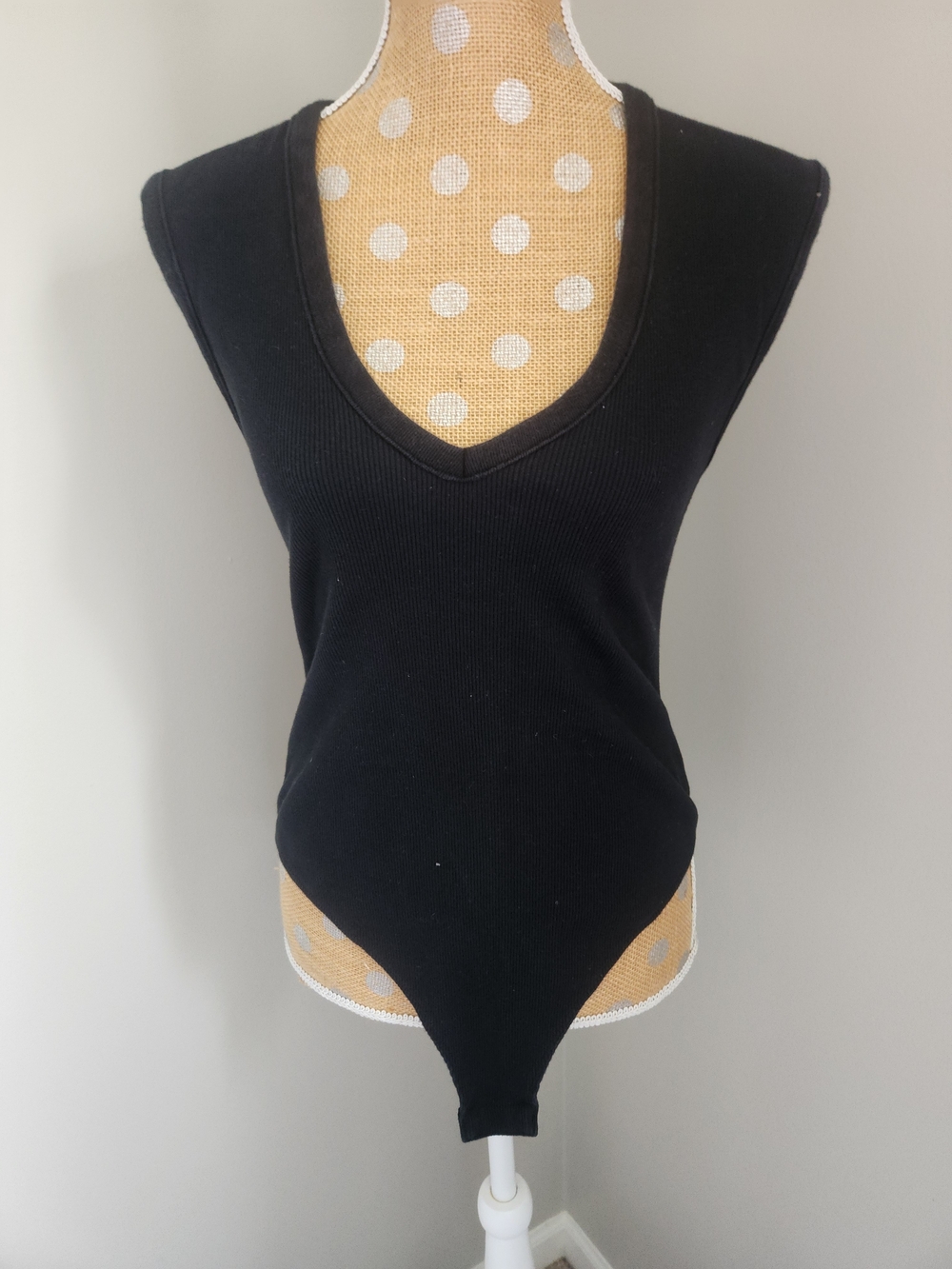 Universal Thread Black Ribbed V-Neck Tank Bodysuit
